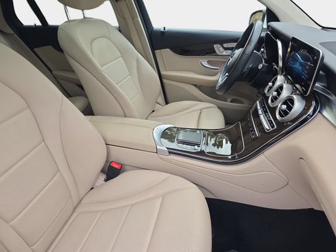 Certified 2022 Mercedes-Benz GLC 300 4MATIC image 10