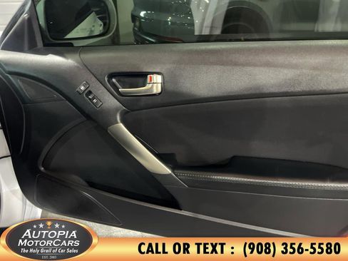 Used 2016 Hyundai Genesis 3.8 image 13