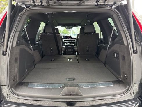 Used 2024 Cadillac Escalade Premium Luxury w/ Performance Package AWD/4WD image 10