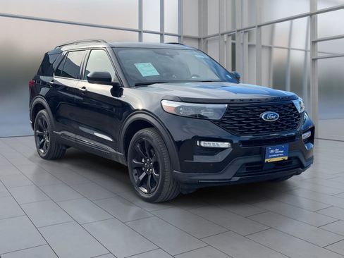 Certified 2023 Ford Explorer ST-Line w/ Class IV Trailer Tow Package image 2