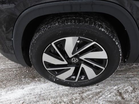 Used 2024 Volkswagen Atlas SEL image 13