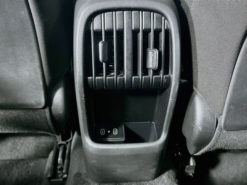 Used 2025 Hyundai Kona SEL FWD image 27