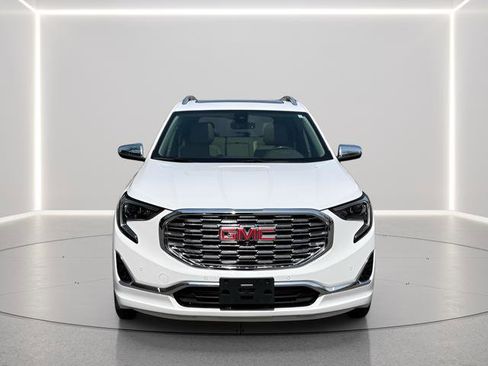 Used 2020 GMC Terrain Denali w/ Denali Premium Package image 8