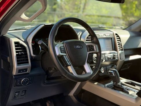 Used 2019 Ford F150 Lariat AWD/4WD image 11
