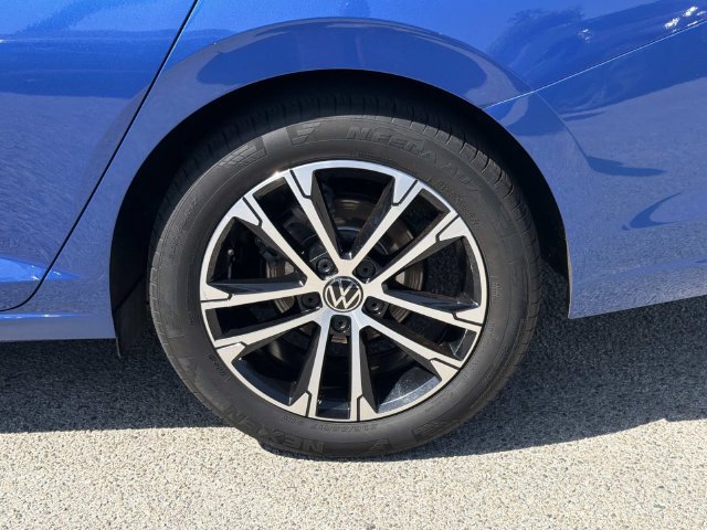 Certified 2024 Volkswagen Jetta Sport FWD image 6