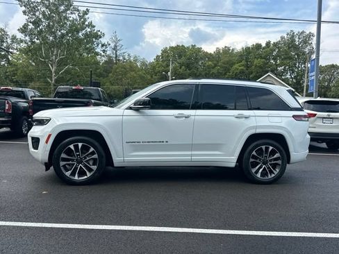 Used 2023 Jeep Grand Cherokee Overland w/ Adv Protech Group III AWD/4WD image 25