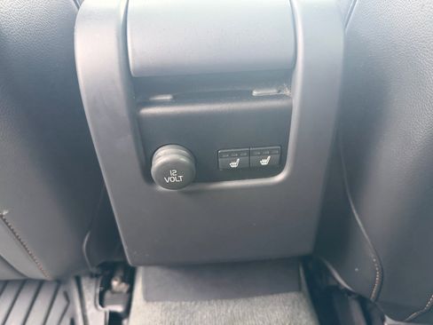 Used 2016 Volvo V60 T5 Cross Country Platinum w/ Climate Package image 22