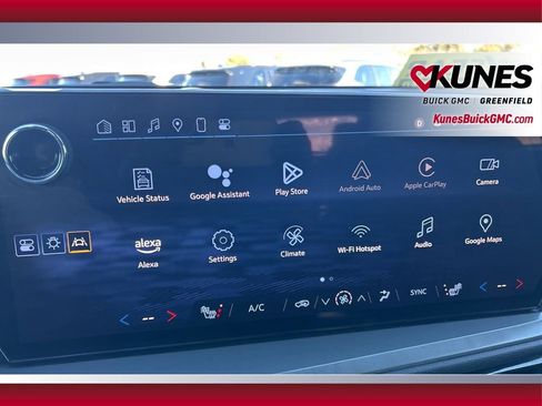 Used 2024 Chevrolet Traverse LT image 26