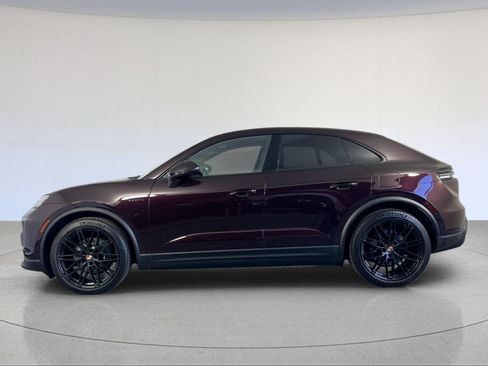 Certified 2025 Porsche Macan Electric RWD image 2