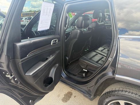 Used 2018 Jeep Grand Cherokee Overland w/ Trailer Tow Group IV RWD image 10