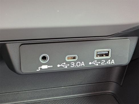 Certified 2025 Subaru Crosstrek 2.0i Premium image 19