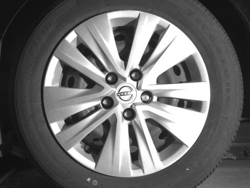 Used 2025 Nissan Sentra S FWD image 14