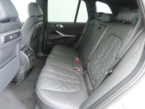 Certified 2024 BMW X5 xDrive40i w/ Premium Package image 21