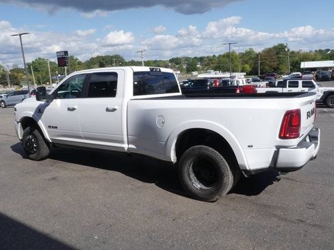New 2026 RAM 3500 Limited AWD/4WD image 11