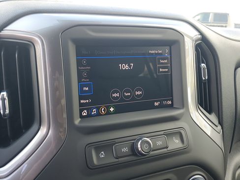 Used 2025 Chevrolet Silverado 1500 Custom image 22