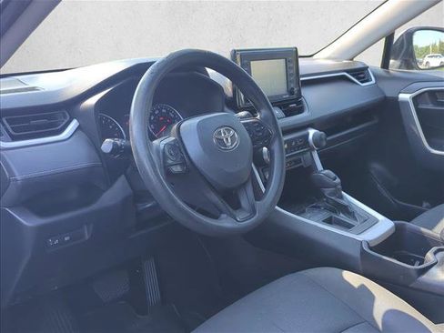Used 2022 Toyota RAV4 LE FWD image 9