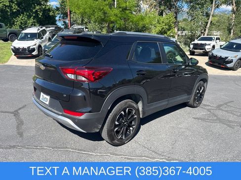 Used 2021 Chevrolet TrailBlazer LT w/ Convenience Package FWD image 3