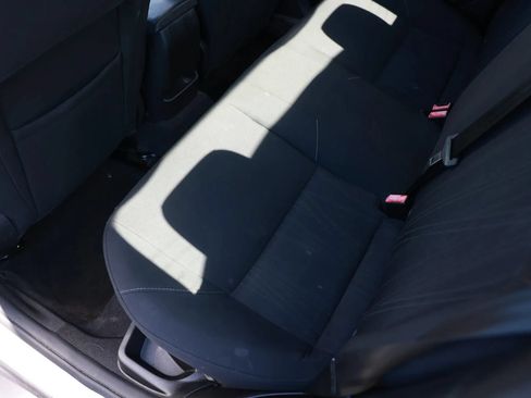 Used 2016 Ford Focus SE FWD image 22