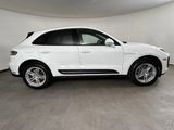 Certified 2025 Porsche Macan image 4