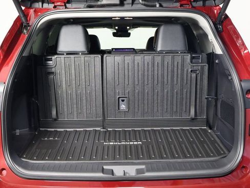 New 2026 Toyota Highlander XLE AWD/4WD image 9
