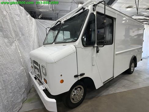 Used 2014 Ford E-350 and Econoline 350 Super Duty w/ A/C Prep Package RWD image 1