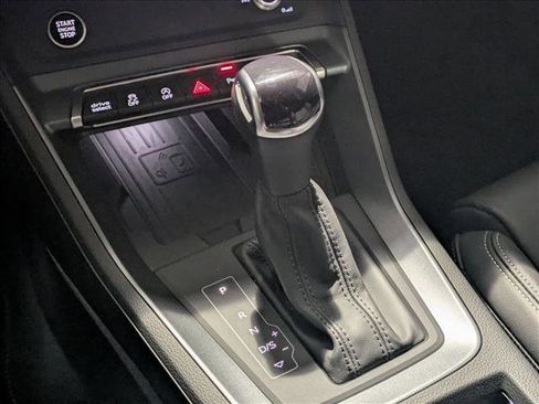 Certified 2025 Audi Q3 2.0T Premium w/ Convenience Package image 12