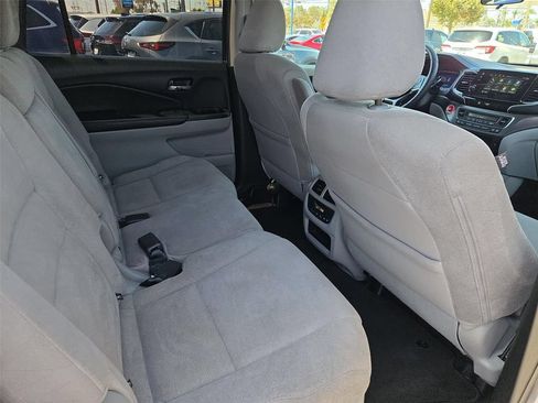 Used 2020 Honda Pilot EX image 18