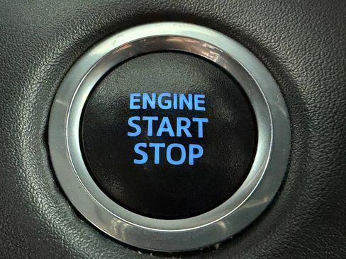 Used 2021 Toyota Highlander XSE AWD/4WD image 32