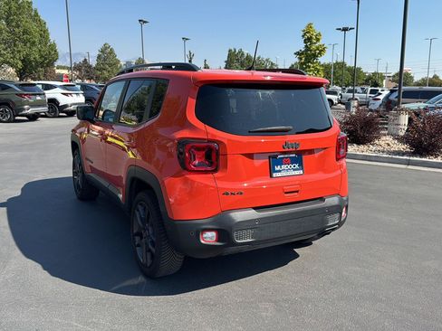 Used 2021 Jeep Renegade Latitude w/ Luxury Group II AWD/4WD image 4