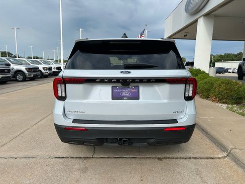 New 2026 Ford Explorer Active AWD/4WD image 9