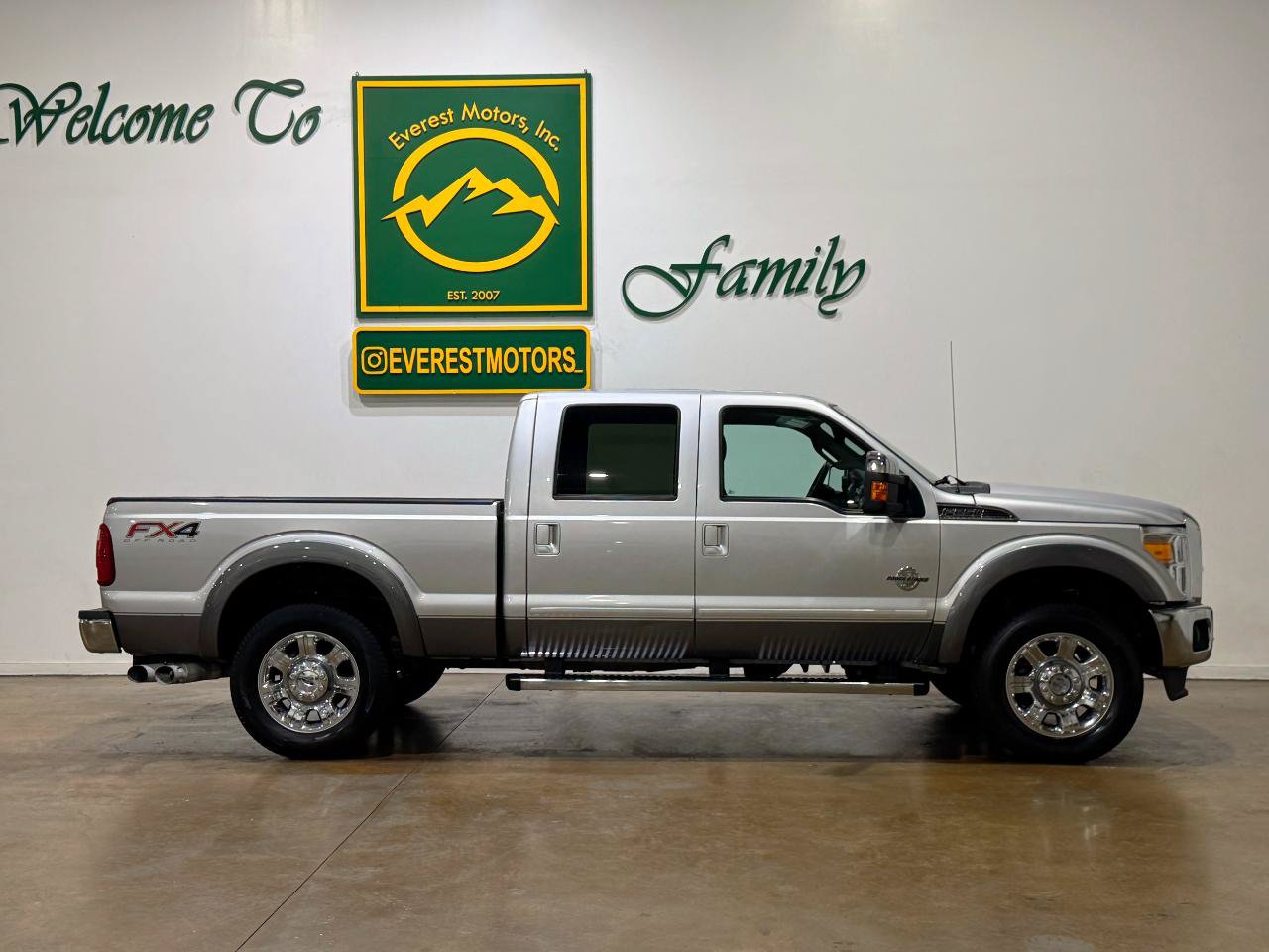 Used 2012 Ford F250 Lariat w/ Chrome Pkg AWD/4WD image 9