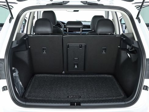 New 2025 Volkswagen Taos SEL image 69