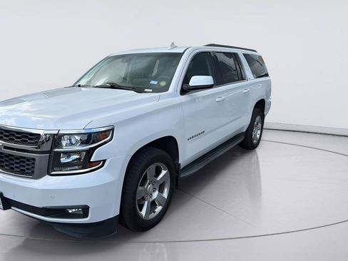 Used 2016 Chevrolet Suburban LT RWD image 1