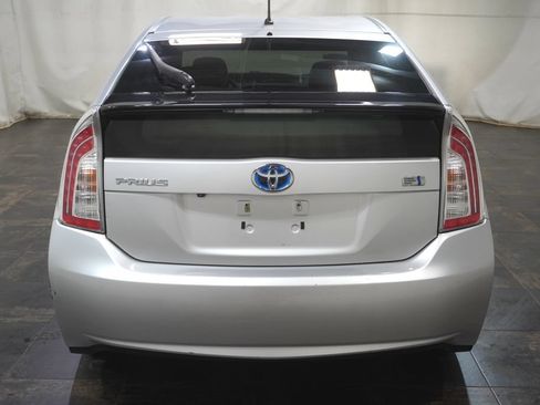 Used 2015 Toyota Prius Two FWD image 6