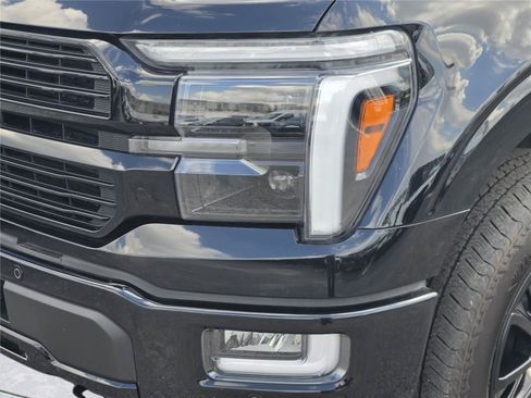 Certified 2025 Ford F150 Platinum w/ FX4 Off-Road Package AWD/4WD image 10