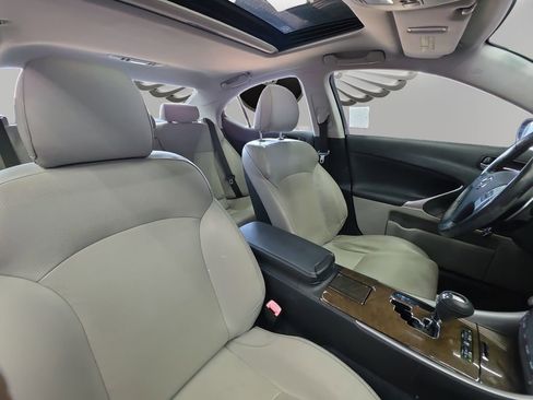 Used 2011 Lexus IS 250 w/ Premium Pkg Value Edition RWD image 21