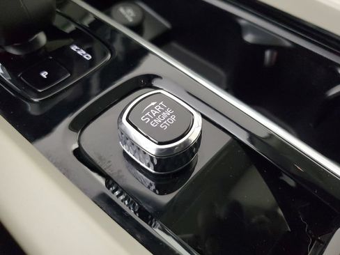 Used 2024 Volvo XC60 B5 Core w/ Protection Package Premier AWD/4WD image 35