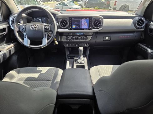 Used 2021 Toyota Tacoma SR5 AWD/4WD image 11