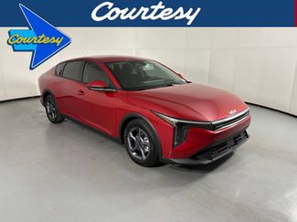 New 2026 Kia K4 FWD video 1
