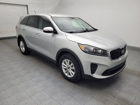 Used 2019 Kia Sorento L FWD image 11