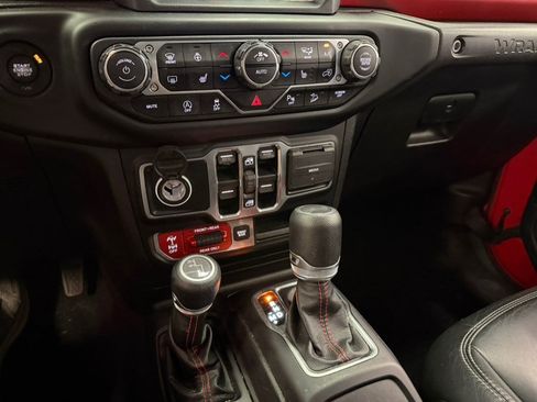 Used 2019 Jeep Wrangler Unlimited Rubicon AWD/4WD image 52