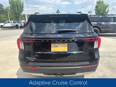 Certified 2026 Ford Explorer Active w/ Active Comfort Package RWD image 5