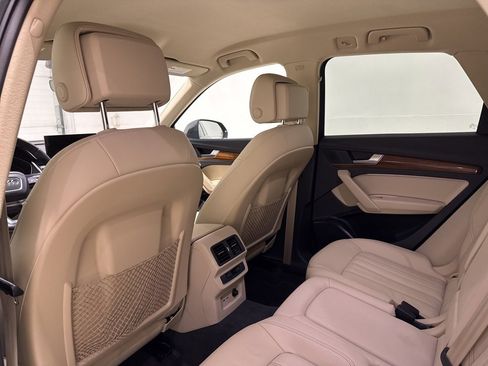 Used 2022 Audi Q5 2.0T Premium w/ Convenience Package image 28