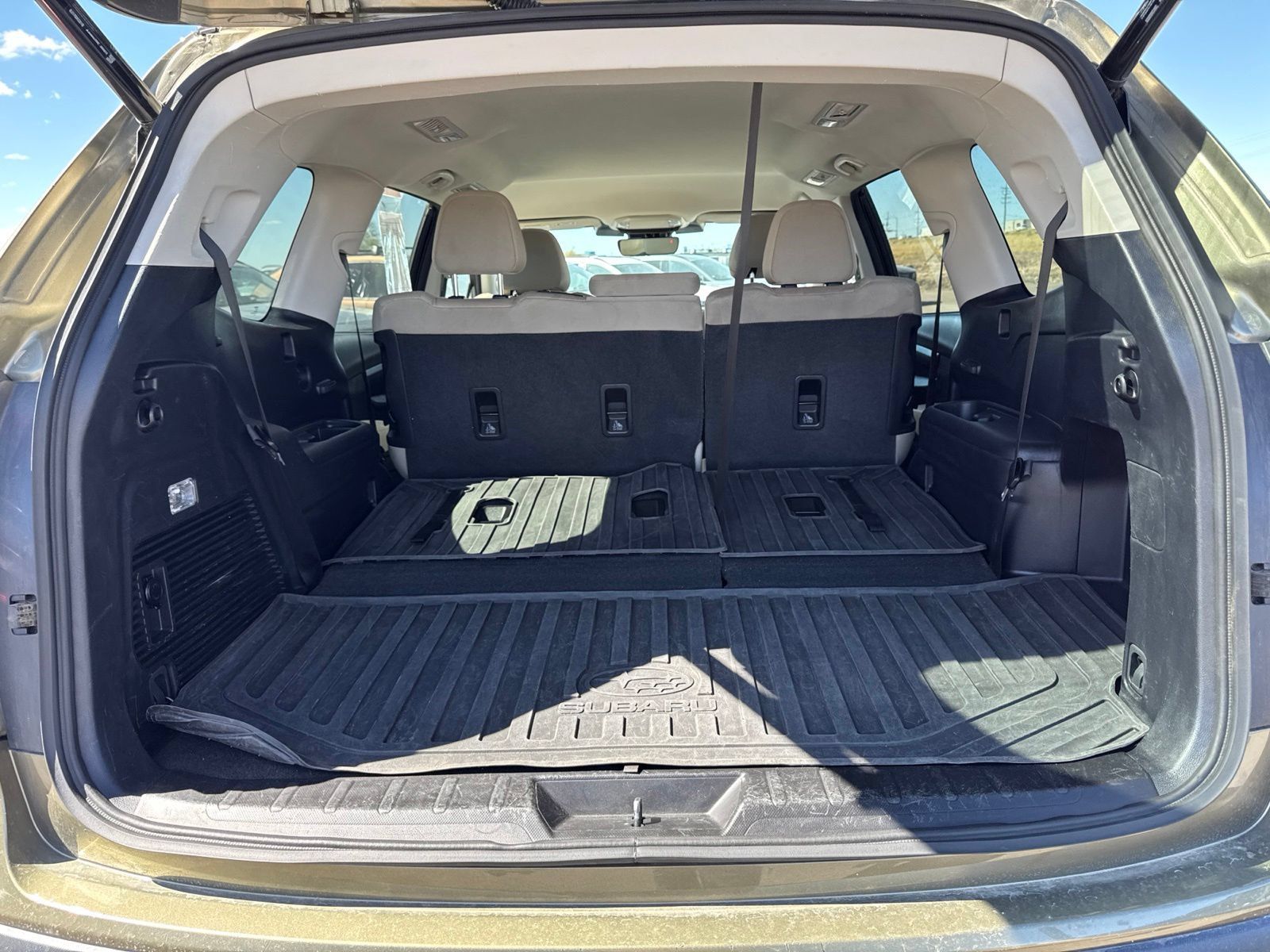 Used 2023 Subaru Ascent Premium w/ Convenience Package AWD/4WD image 13