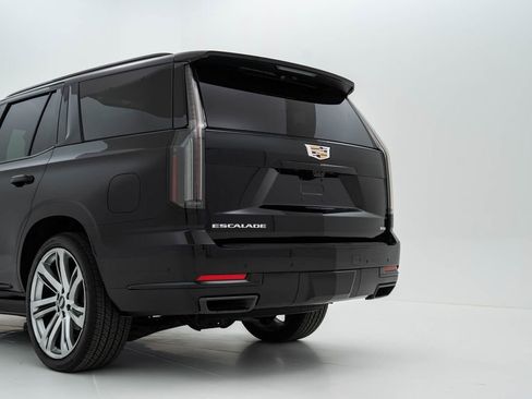 Used 2025 Cadillac Escalade Sport w/ Touring Package image 9