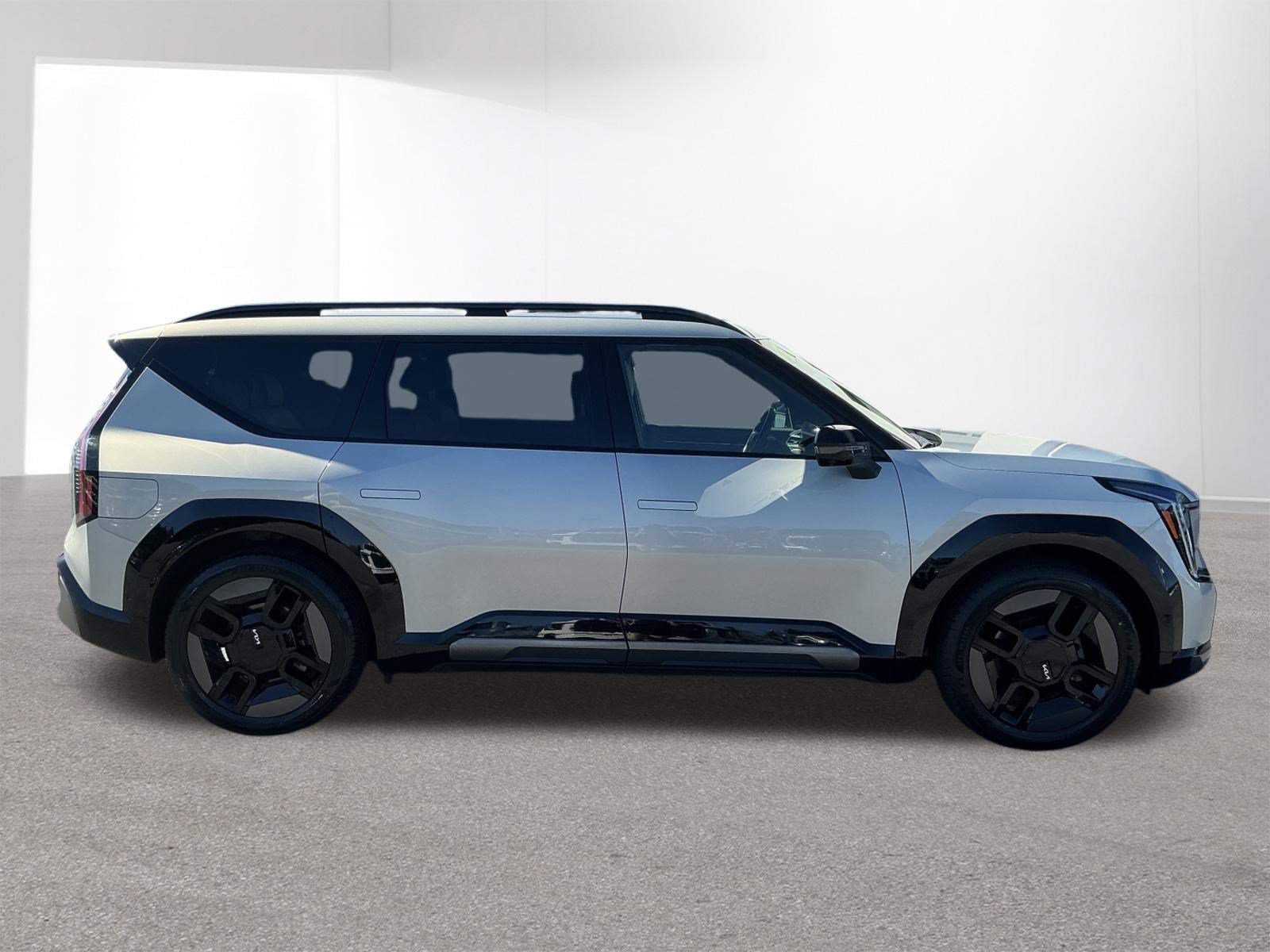 Certified 2024 Kia EV9 GT-Line AWD/4WD image 12