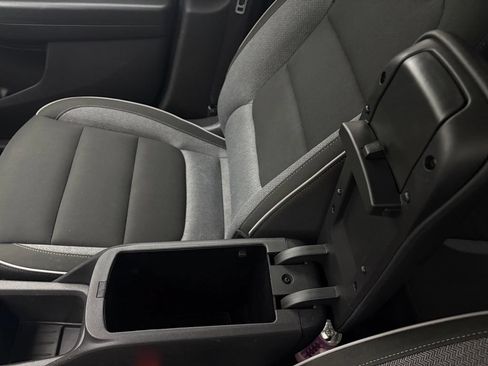 Used 2025 Chevrolet TrailBlazer LT FWD image 24