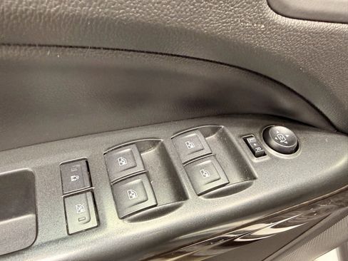 Used 2018 GMC Canyon SLT image 25