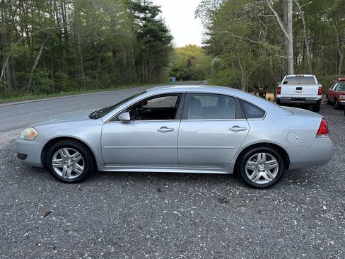 Used 2011 Chevrolet Impala LT FWD image 13
