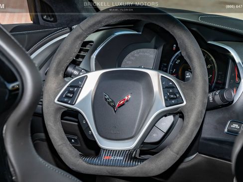 Used 2015 Chevrolet Corvette Z06 w/ 3LZ Preferred Equipment Group RWD image 20